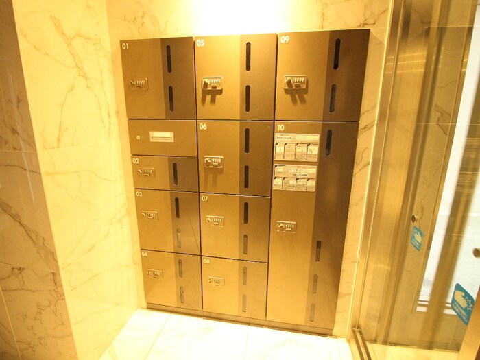 CAVANA天神の物件外観写真