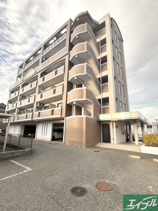 ウインサム和白の物件外観写真