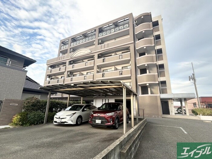 ウインサム和白の物件外観写真