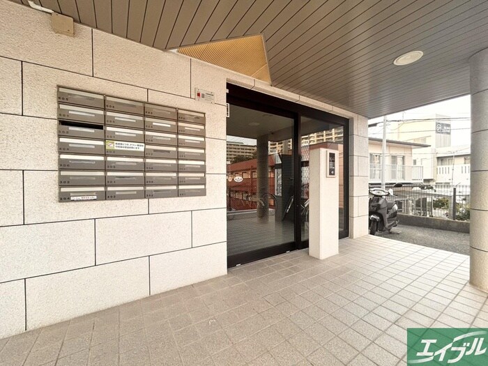 ウインサム和白の物件外観写真