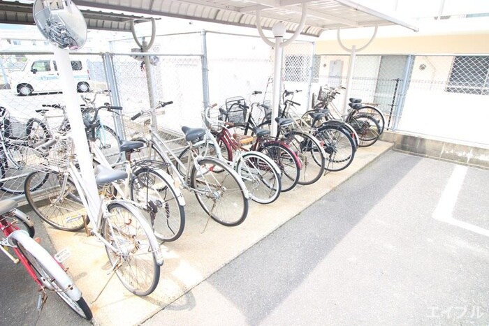 ハイネス那珂川の物件外観写真