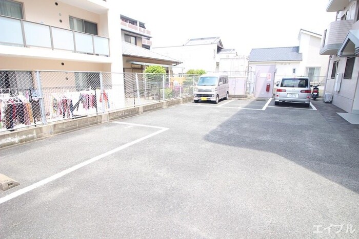 ハイネス那珂川の物件外観写真