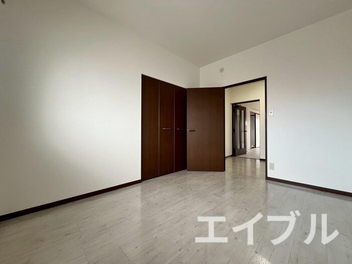 ハイネス那珂川の物件内観写真