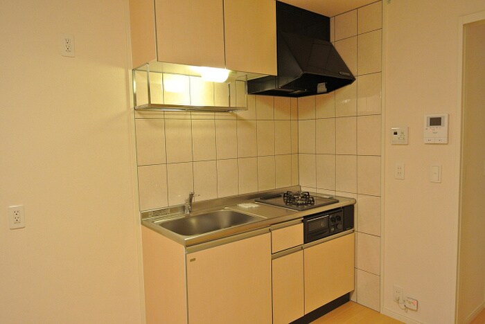 サン・フローラ三郎丸の物件内観写真