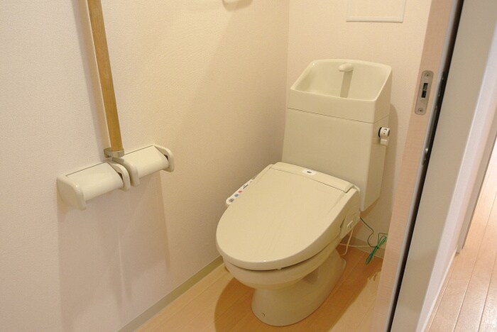 サン・フローラ三郎丸の物件内観写真