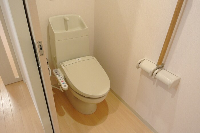 サン・フローラ三郎丸の物件内観写真