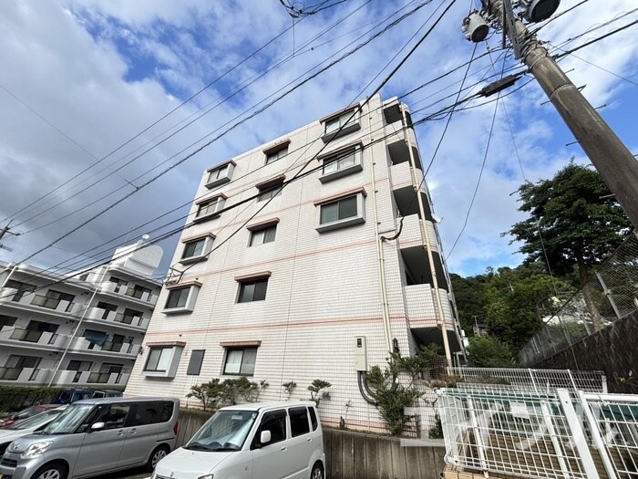 ベネフィス西陵の物件外観写真