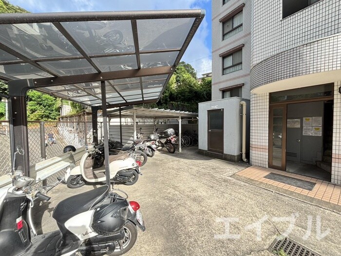 ベネフィス西陵の物件外観写真