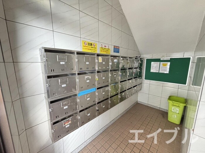 ベネフィス西陵の物件外観写真