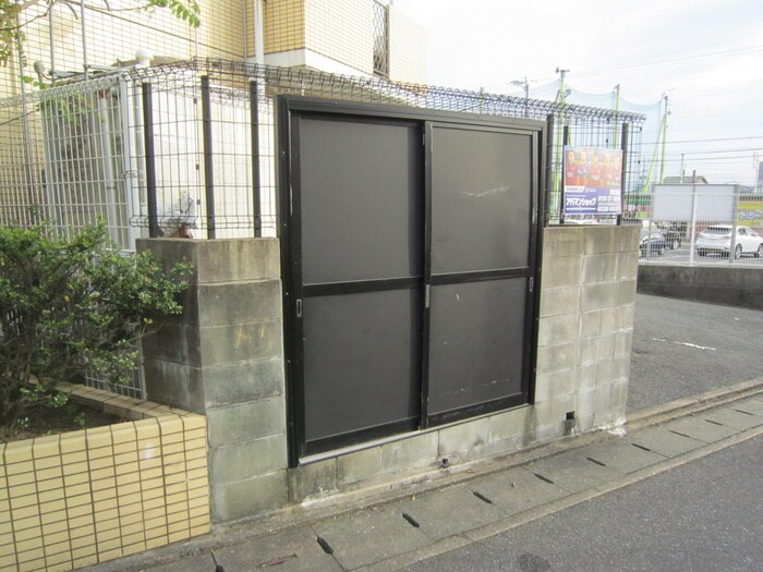 ラフォーレ大和の物件外観写真