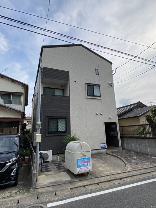 ペガ－ダ千早の物件外観写真