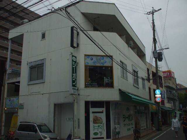 生津ビルの物件外観写真