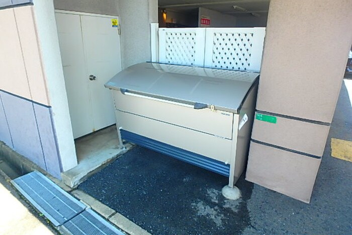 ヨ－クス本城の物件外観写真