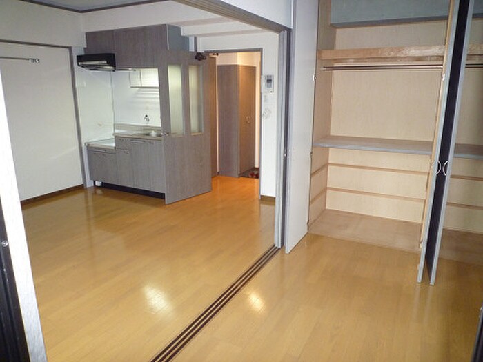 ロイヤルセンタ－ＢＬＤ ８０の物件内観写真