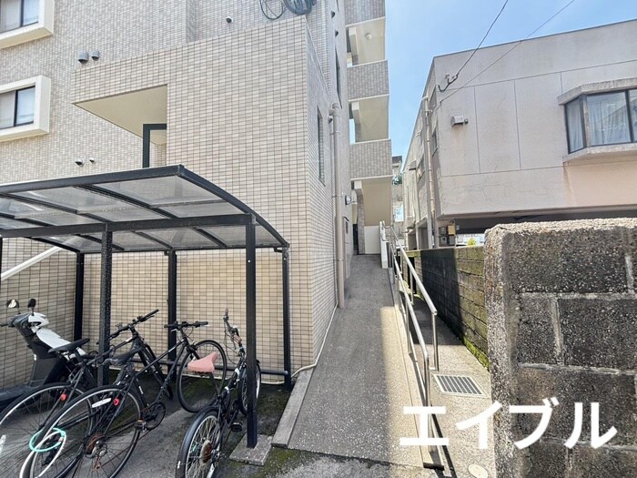 薬師愛ビルの物件外観写真