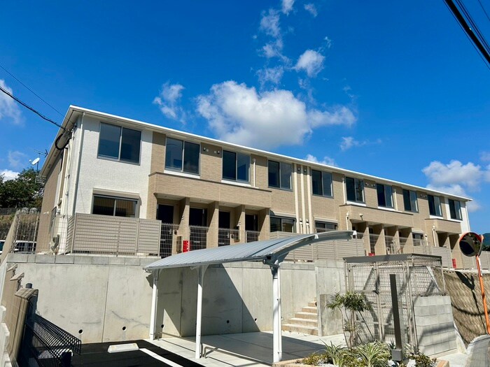 シャルマン宗像の物件外観写真