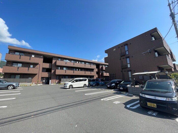 Polonia　Matsubara　A棟の物件外観写真