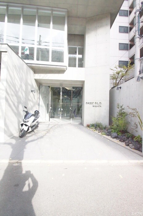 ベーシックビル博多の物件外観写真