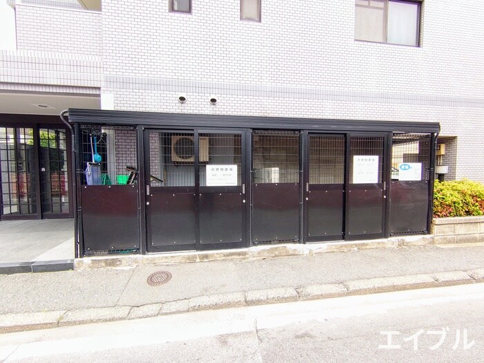 ﾀﾞｲﾅｺ-ﾄｸﾞﾗﾝﾃﾞｨ-ﾙ博多(301)の物件外観写真