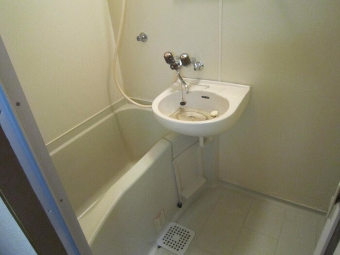 ﾀﾞｲﾅｺ-ﾄｸﾞﾗﾝﾃﾞｨ-ﾙ博多(301)の物件内観写真