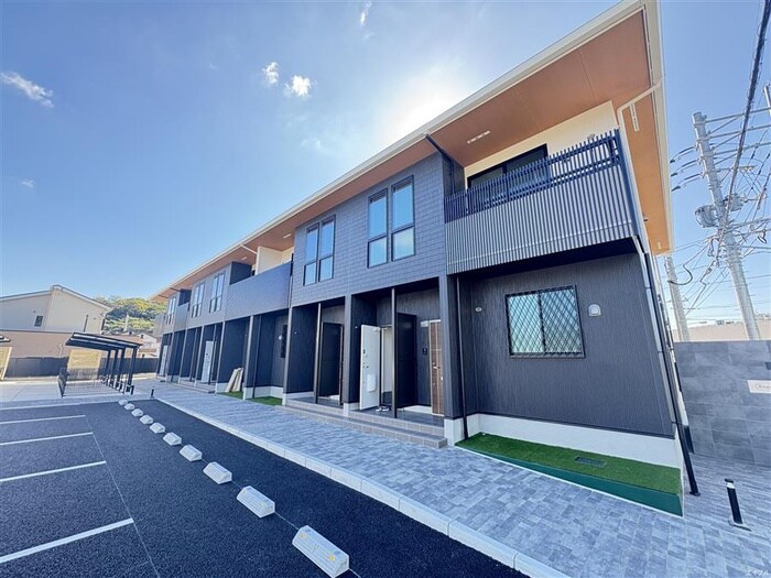 シャルマン青葉Ａ棟の物件外観写真