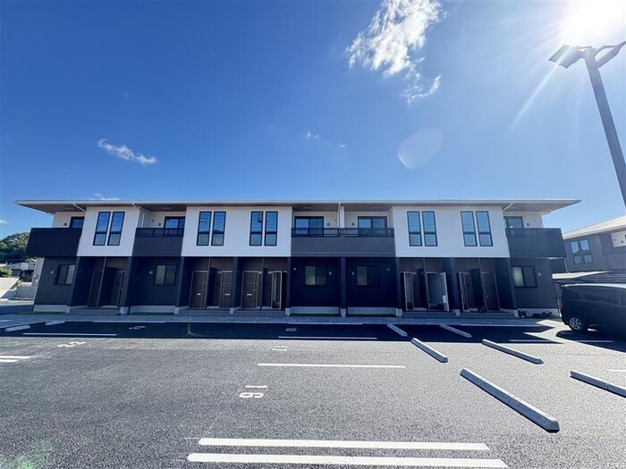 シャルマン青葉Ｂ棟の物件外観写真