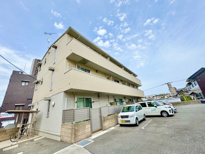 ｱｳﾞｪﾆｭｰ西神原の物件外観写真