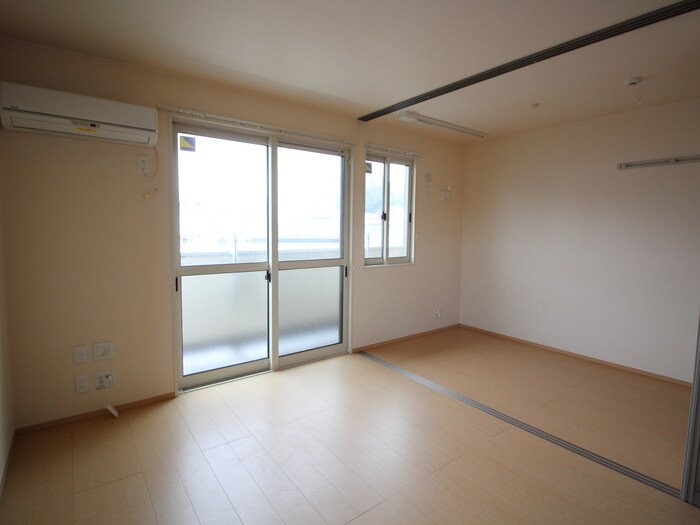 ｱｳﾞｪﾆｭｰ西神原の物件内観写真