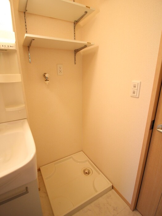 ｱｳﾞｪﾆｭｰ西神原の物件内観写真