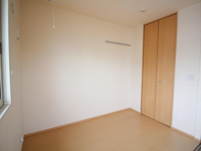 ｱｳﾞｪﾆｭｰ西神原の物件内観写真