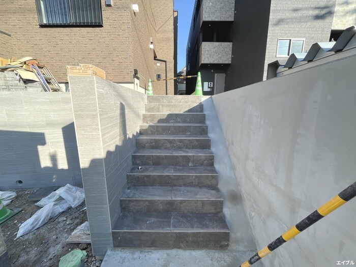 メディオ・リヴェール紫駅の物件外観写真