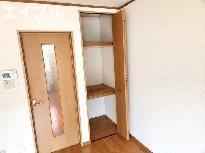 リーベン・ヴィーヴルⅡの物件内観写真