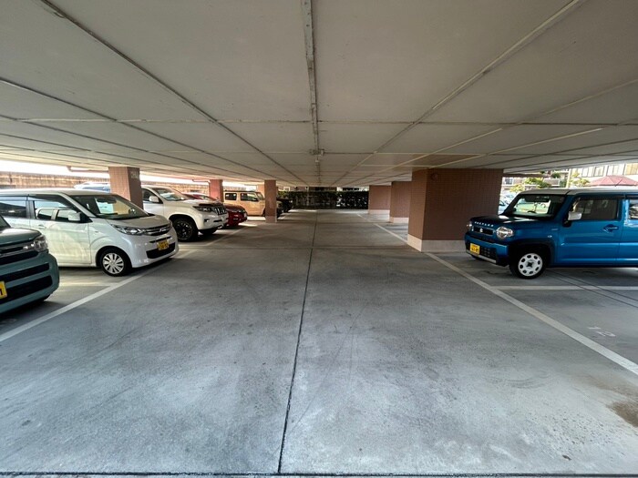 グリーンマンションの物件外観写真