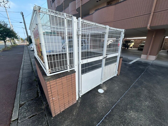 グリーンマンションの物件外観写真