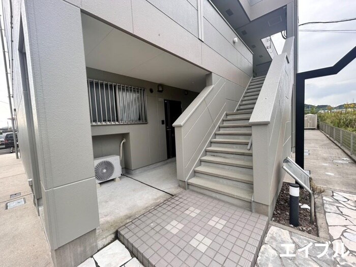 ミレネールの物件外観写真