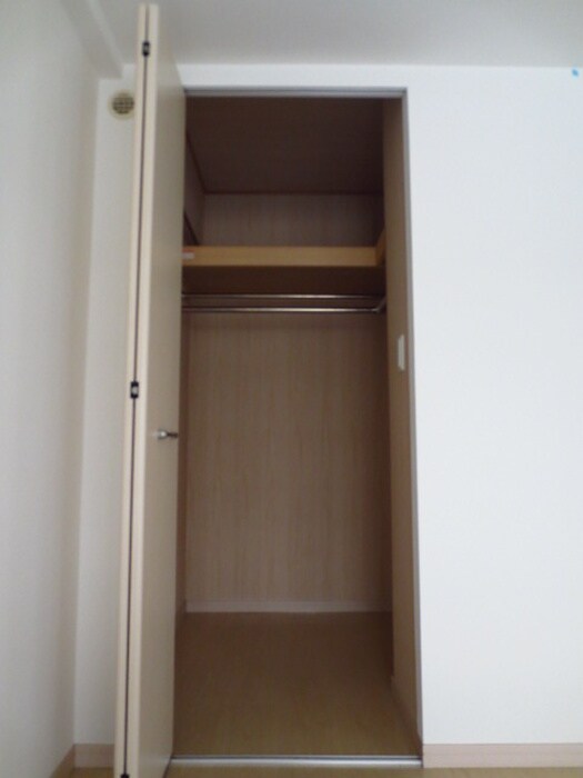 ツインリバ－ル－チェの物件内観写真