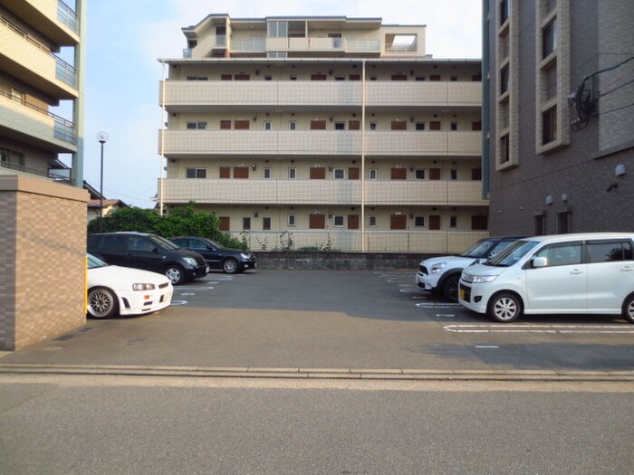 ツインリバ－ル－チェの物件外観写真