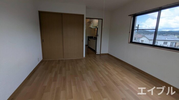 エリザホールの物件内観写真