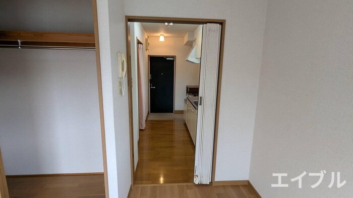 エリザホールの物件内観写真