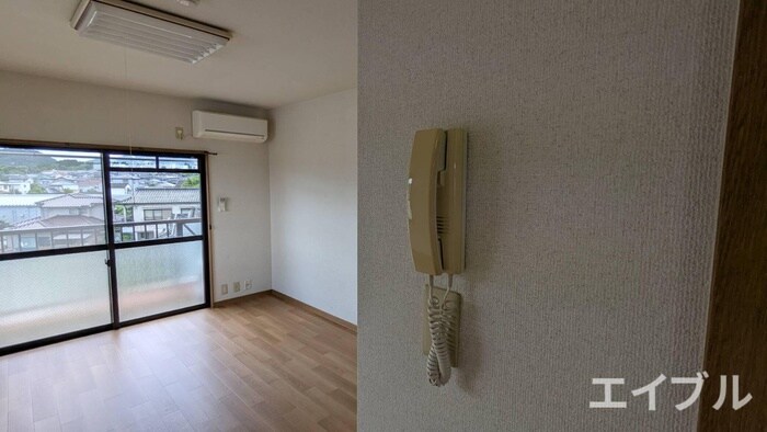 エリザホールの物件内観写真