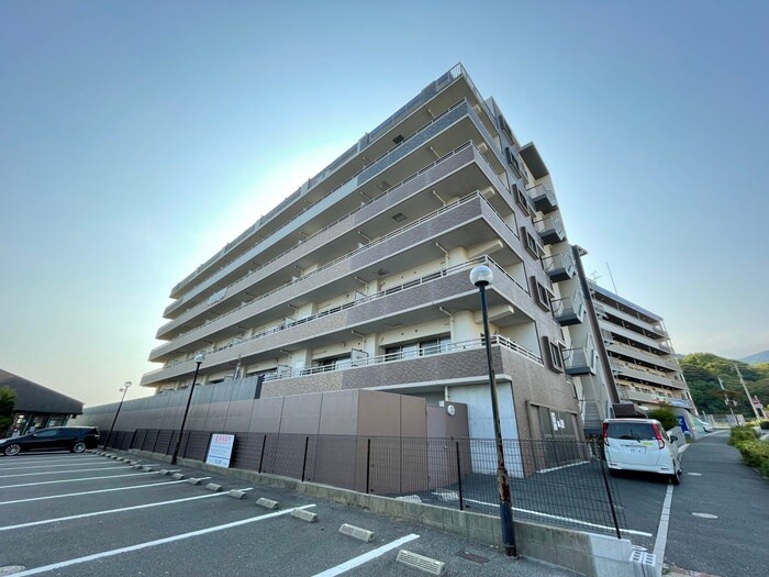 ＮｅｗＧａｅａ四季彩の丘Ｂ棟の物件外観写真