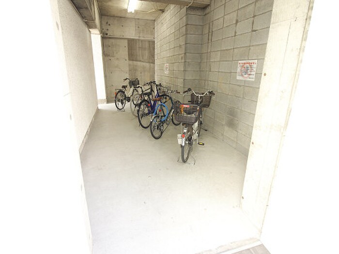 エルザビル馬借47の物件外観写真