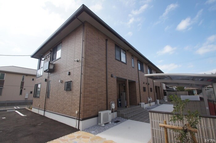 リシェス三苫の物件外観写真