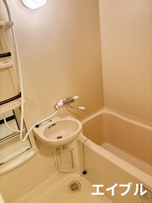 ヴィルヌーブ２１の物件内観写真