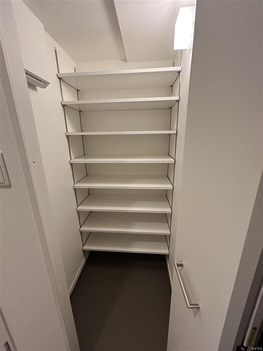 ｸﾞﾗﾝﾌｫｰﾚﾌﾟﾗｲﾑ千早（８０３）の物件内観写真