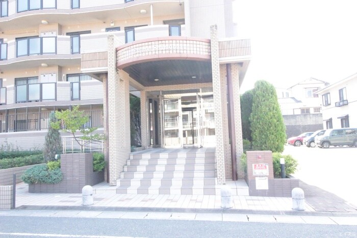 エステート下原の物件外観写真