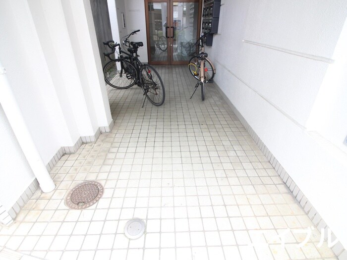 エレガンスハイツ平尾の物件外観写真