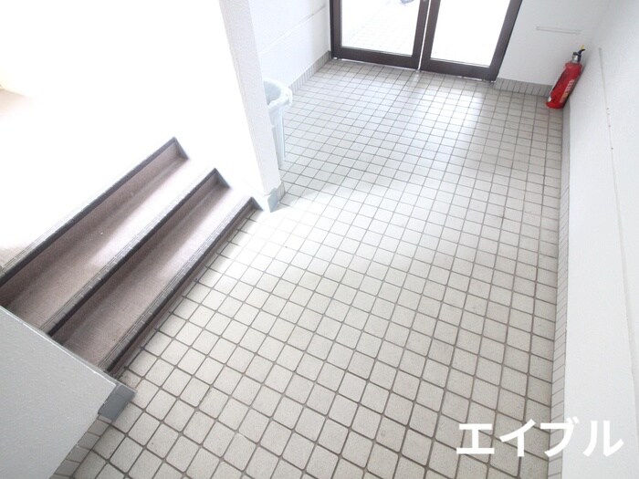 エレガンスハイツ平尾の物件外観写真