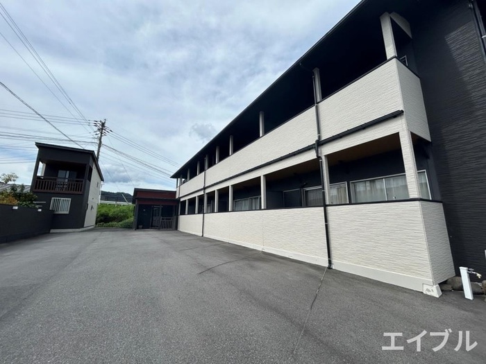 コースリーズ清水の物件外観写真