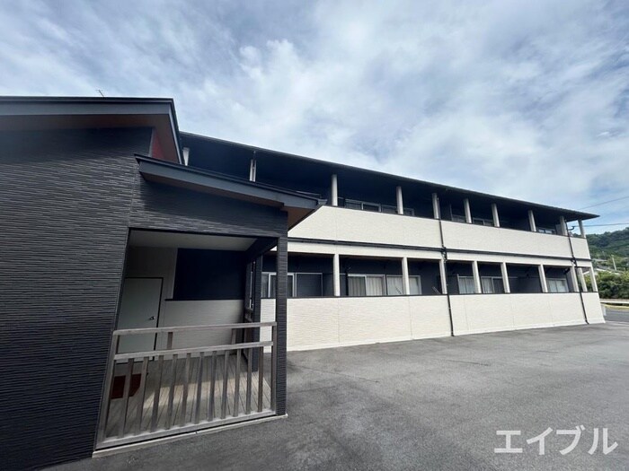 コースリーズ清水の物件外観写真